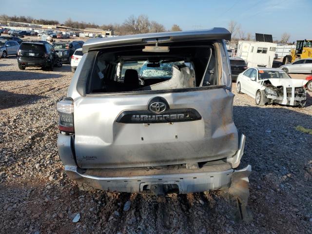 Снимка 6 от търг – 2018 TOYOTA 4RUNNER SR с VIN JTEBU5JR2J5605547
