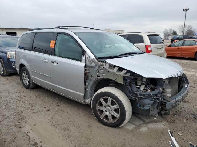 Photo 4 from auction – 2010 CHRYSLER TOWN & COU with VIN 2A4RR5D19AR153359