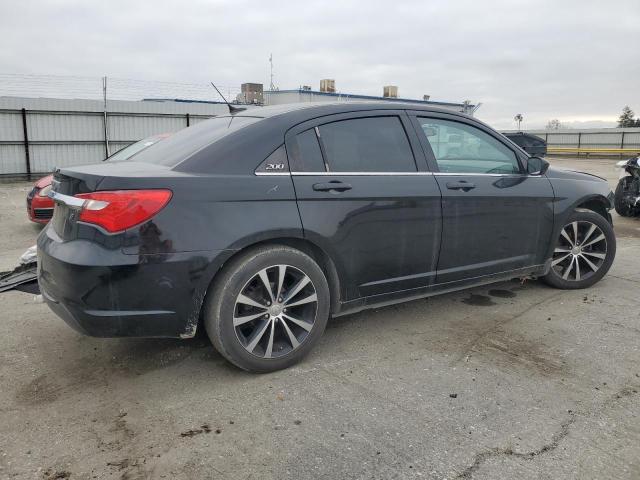 Photo 3 from auction – 2013 CHRYSLER 200 TOURIN with VIN 1C3CCBBG9DN737561