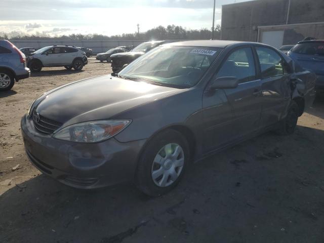 TOYOTA CAMRY LE 2004 with VIN 4T1BE32K74U852351 - Photo from auction