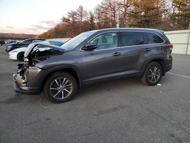 TOYOTA HIGHLANDER 2017 with VIN 5TDJZRFH1HS370880 - Photo from auction