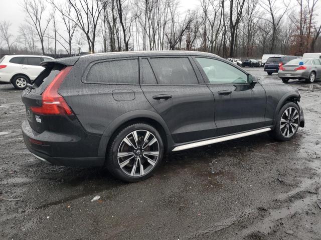 Photo 3 from auction – 2023 VOLVO V60 CROSS with VIN YV4L12WC5P2107631