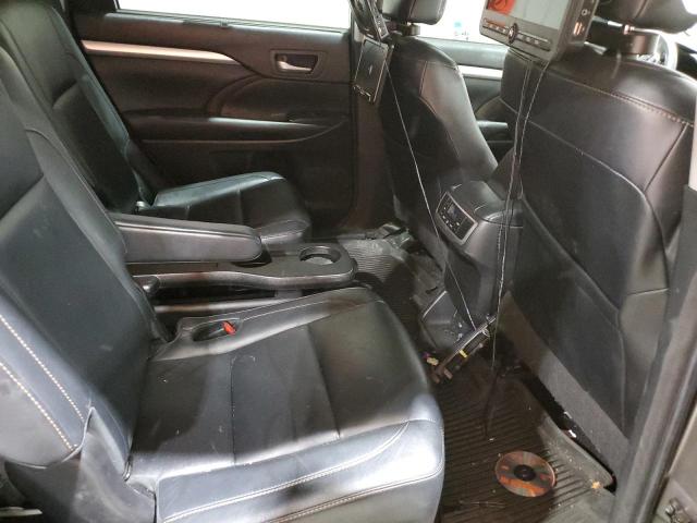 Photo 11 from auction – 2018 TOYOTA HIGHLANDER with VIN 5TDJZRFH7JS533148