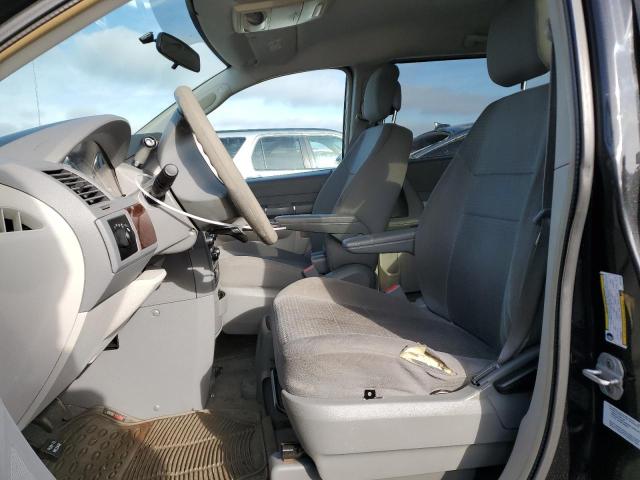 Photo 7 from auction – 2010 CHRYSLER TOWN & COU with VIN 2A4RR2D12AR357256
