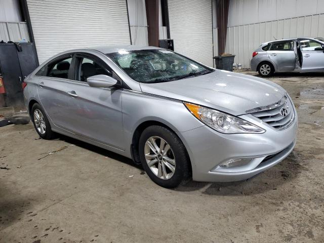 Photo 4 from auction – 2013 HYUNDAI SONATA GLS with VIN 5NPEB4AC4DH520792