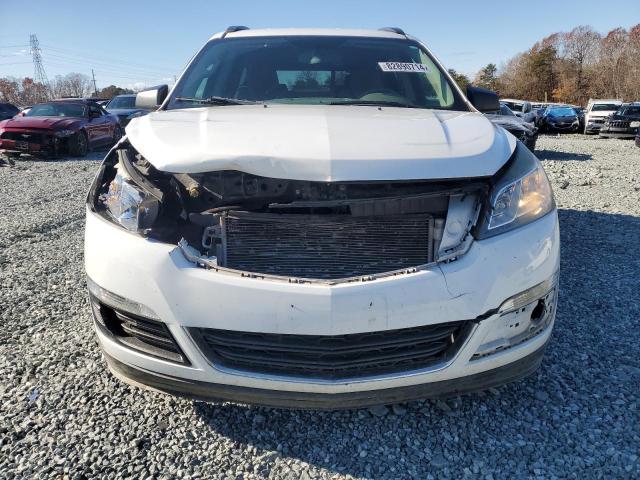 Photo 5 from auction – 2017 CHEVROLET TRAVERSE L with VIN 1GNKRFED6HJ252118