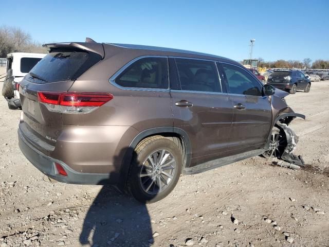 Photo 3 from auction – 2017 TOYOTA HIGHLANDER with VIN 5TDJZRFH0HS439705