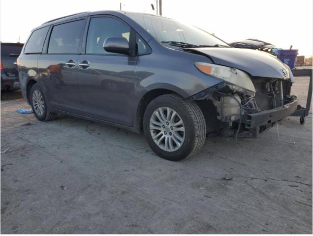 Photo 4 from auction – 2011 TOYOTA SIENNA XLE with VIN 5TDYK3DC7BS099516