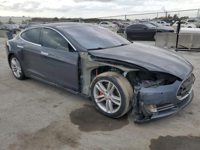 Photo 4 from auction – 2015 TESLA MODEL S with VIN 5YJSA1E26FF105240