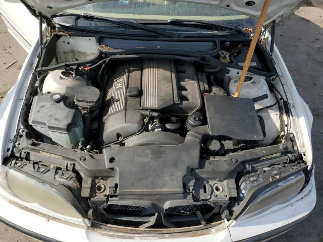 Photo 11 from auction – 2003 BMW 325 I with VIN WBAEV334X3KL82454