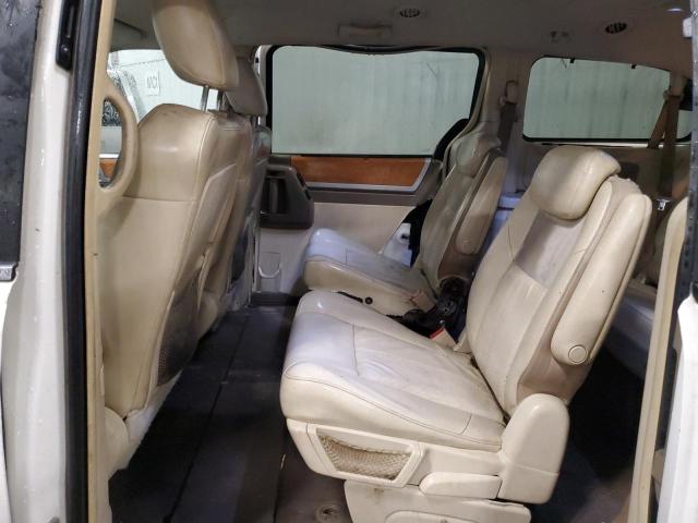 Photo 11 from auction – 2010 CHRYSLER TOWN & COU with VIN 2A4RR6DX6AR133354