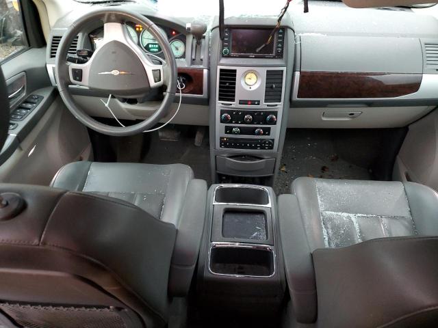 Photo 8 from auction – 2010 CHRYSLER TOWN & COU with VIN 2A4RR5D12AR217869