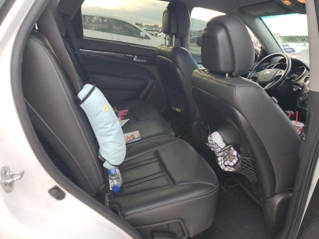 Photo 10 from auction – 2014 KIA SORENTO LX with VIN 5XYKT3A69EG444032
