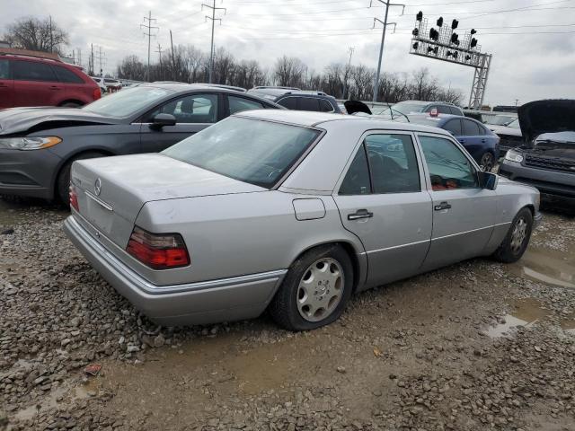 Photo 3 from auction – 1995 MERCEDES-BENZ E 320 BASE with VIN WDBEA32EXSC211428