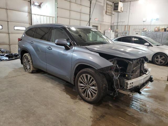 Photo 4 from auction – 2021 TOYOTA HIGHLANDER with VIN 5TDEBRCH2MS046017