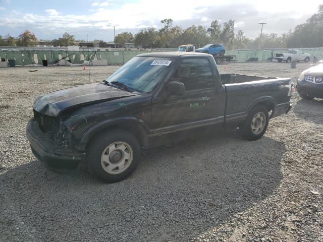 GMC SONOMA 1998 with VIN 1GTCS144XW8525300 - Photo from auction
