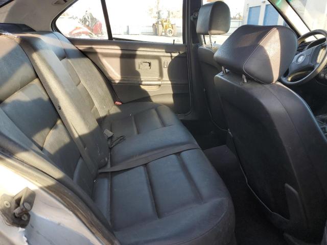 Photo 10 from auction – 1997 BMW 318 I with VIN WBACC9328VEE57445