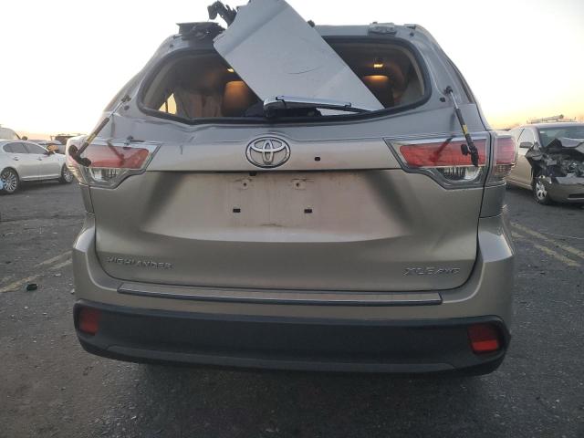 Photo 6 from auction – 2016 TOYOTA HIGHLANDER with VIN 5TDJKRFH9GS295882