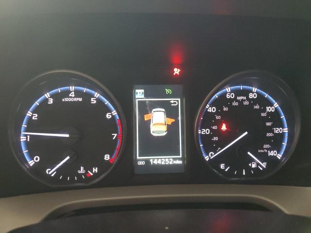 Photo 9 from auction – 2017 TOYOTA RAV4 XLE with VIN 2T3RFREV8HW553257