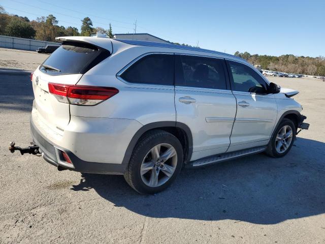 Photo 3 from auction – 2017 TOYOTA HIGHLANDER with VIN 5TDYZRFH3HS189701