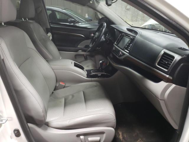 Photo 7 from auction – 2016 TOYOTA HIGHLANDER with VIN 5TDYKRFH9GS120501