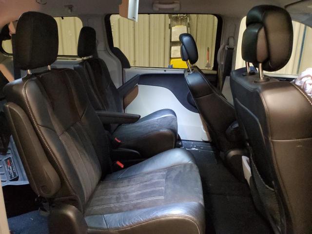 Photo 11 from auction – 2015 CHRYSLER TOWN & COU with VIN 2C4RC1JG6FR699553