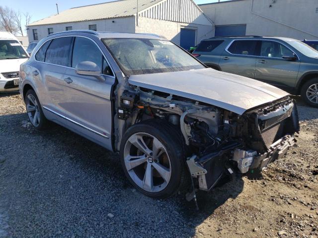 Photo 4 from auction – 2017 BENTLEY BENTAYGA with VIN SJAAC2ZV7HC012616