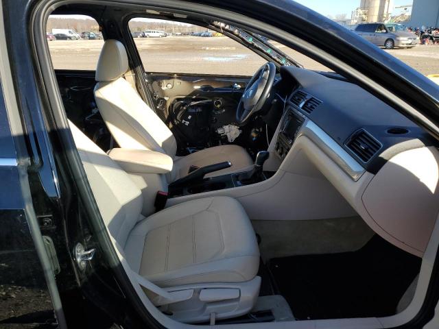 Photo 7 from auction – 2015 VOLKSWAGEN PASSAT S with VIN 1VWAS7A39FC122716