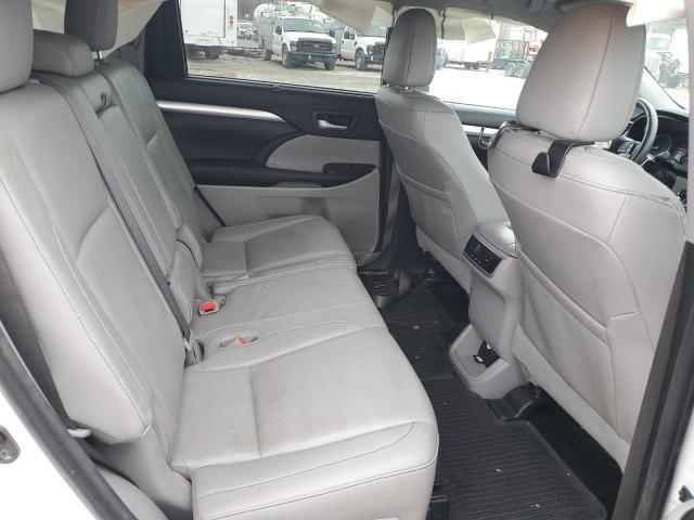 Photo 11 from auction – 2016 TOYOTA HIGHLANDER with VIN 5TDJKRFH2GS287591