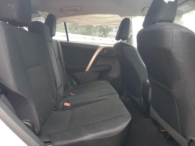 Photo 11 from auction – 2015 TOYOTA RAV4 LE with VIN 2T3BFREV5FW276128