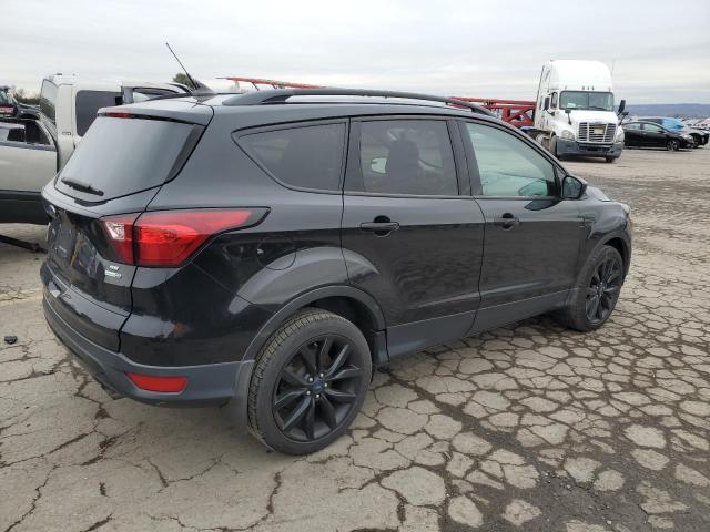 Photo 3 from auction – 2019 FORD ESCAPE SE with VIN 1FMCU9GD2KUA73621
