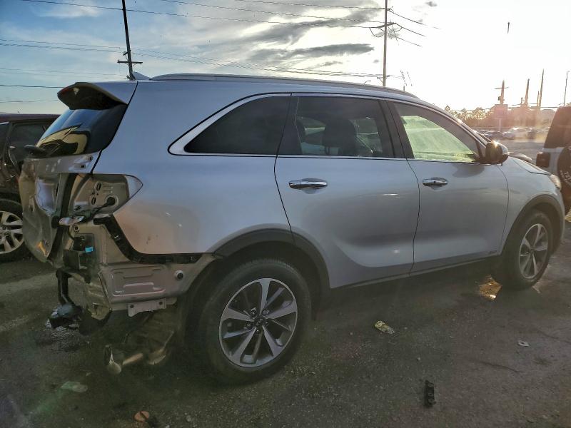 Photo 3 from auction – 2019 KIA SORENTO EX with VIN 5XYPHDA50KG567783