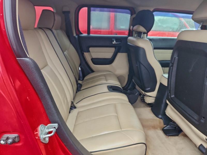 Photo 11 from auction – 2006 HUMMER H3 with VIN 5GTDN136X68154534