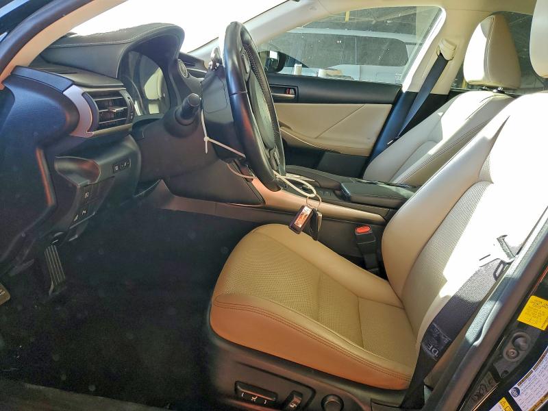 Foto 7 de la subasta – 2017 LEXUS IS 200T con VIN JTHBA1D24H5042627