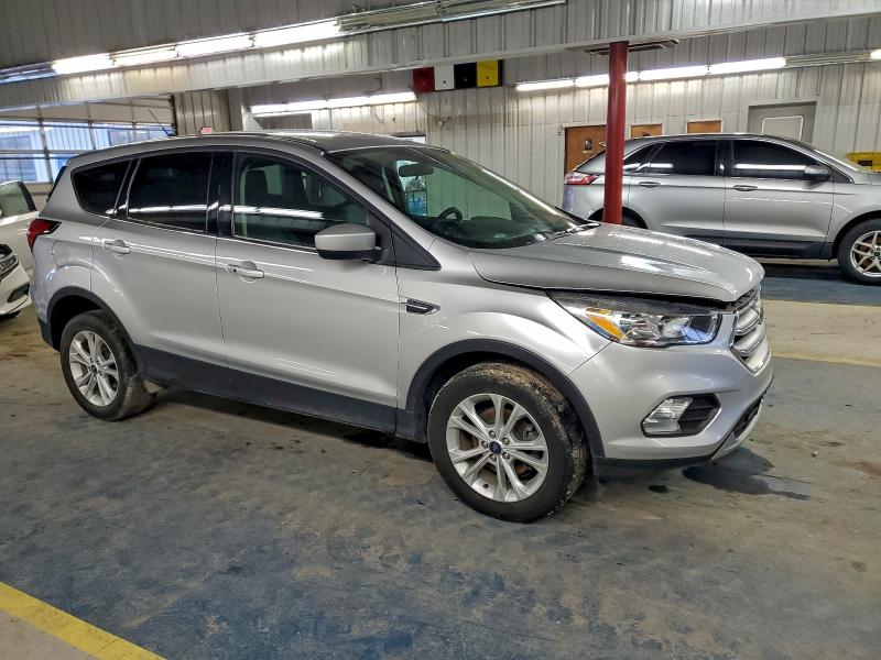 Photo 4 from auction – 2019 FORD ESCAPE SE with VIN 1FMCU0GD1KUA16807