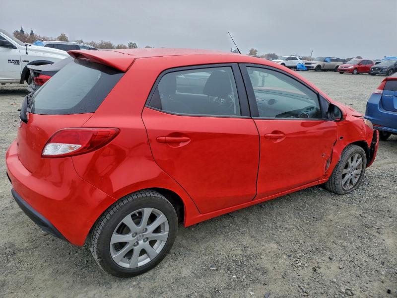 Photo 3 from auction – 2011 MAZDA MAZDA2 with VIN JM1DE1HZ8B0125956