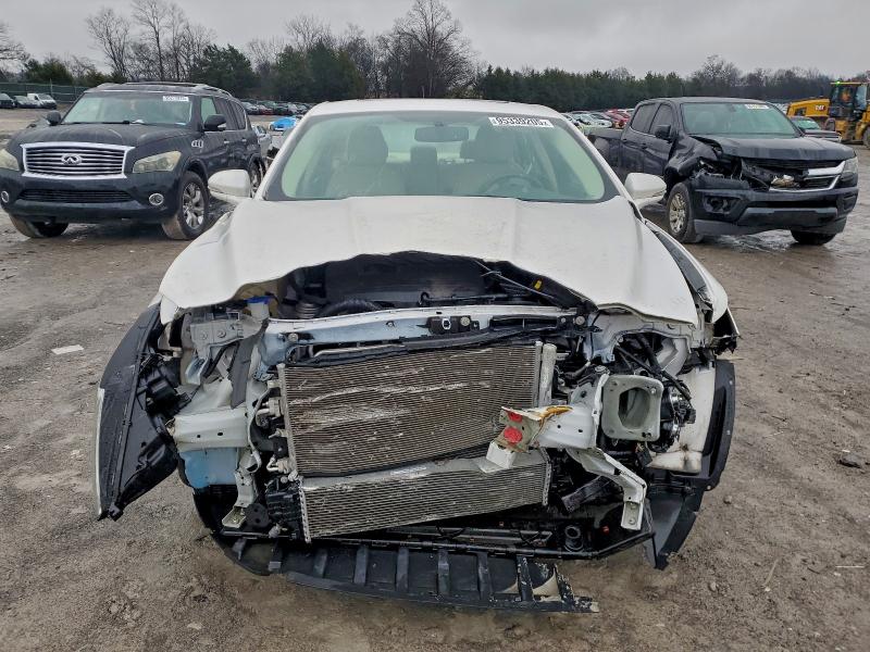 Photo 5 from auction – 2016 FORD FUSION SE with VIN 1FA6P0HD3G5125557