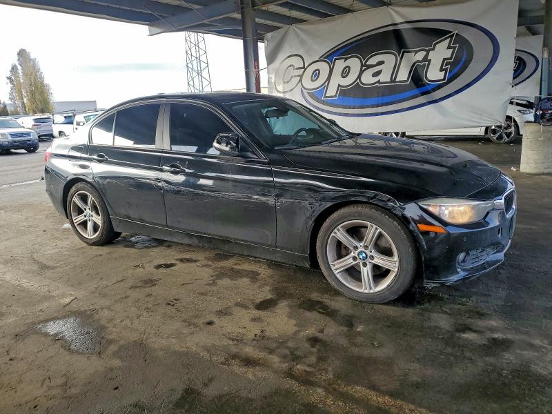 Photo 4 from auction – 2014 BMW 320 with VIN WBA3C3G57ENR25700