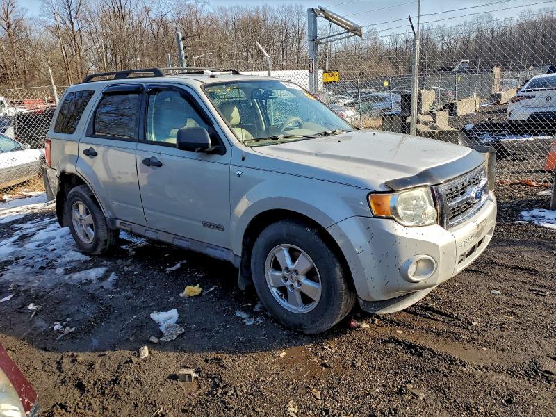 Photo 4 from auction – 2008 FORD ESCAPE XLT with VIN 1FMCU93148KB26142