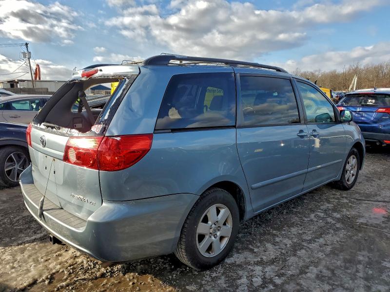 Photo 3 from auction – 2010 TOYOTA SIENNA CE with VIN 5TDKK4CC7AS342236