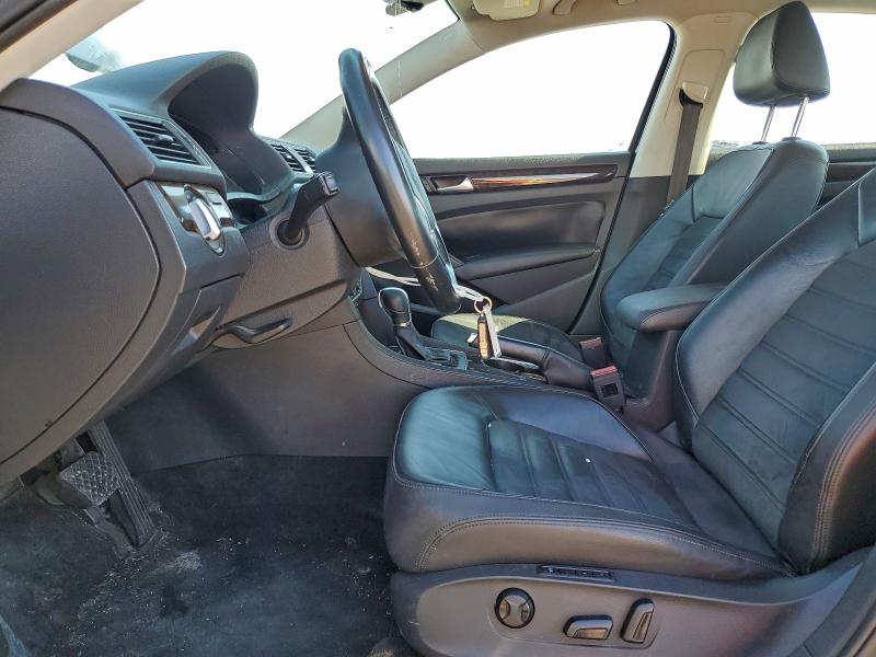 Photo 7 from auction – 2015 VOLKSWAGEN PASSAT SEL with VIN 1VWCV7A36FC065567
