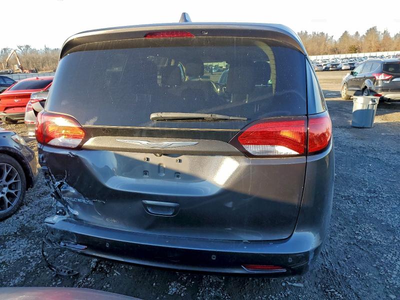 Photo 6 from auction – 2018 CHRYSLER PACIFICA L with VIN 2C4RC1CG2JR113694