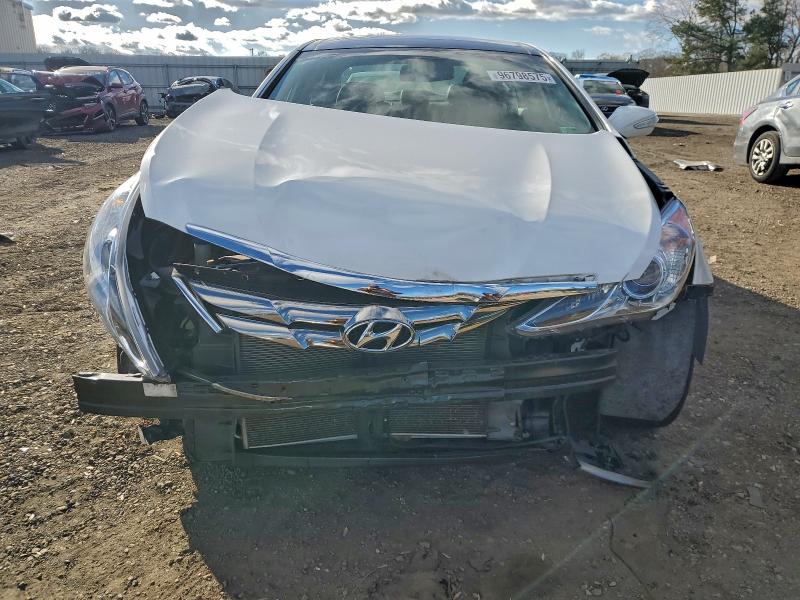 Photo 5 from auction – 2013 HYUNDAI SONATA SE with VIN 5NPEC4AC5DH569562