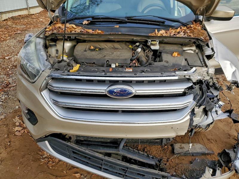 Photo 12 from auction – 2017 FORD ESCAPE SE with VIN 1FMCU0GD4HUB56309