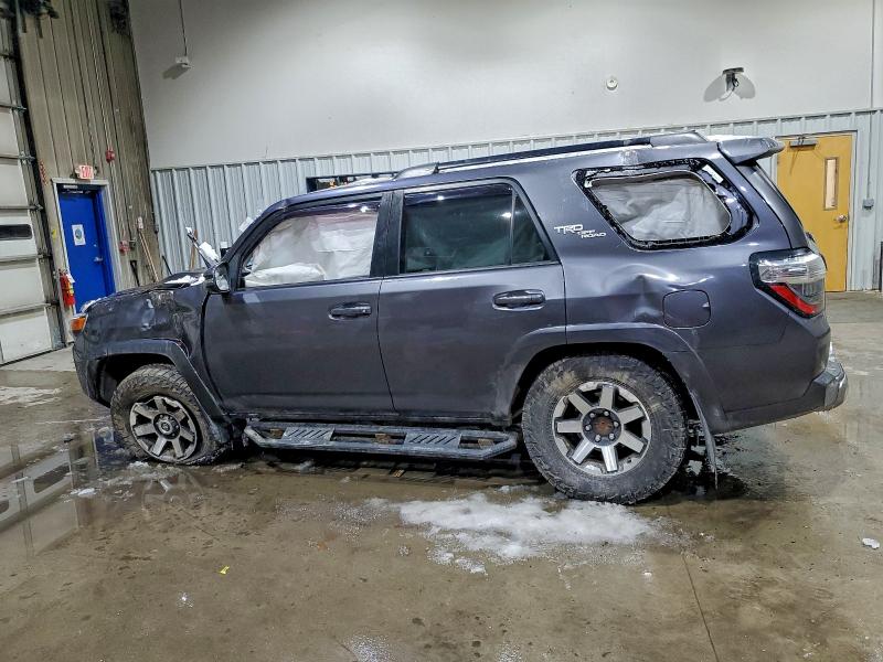 Photo 2 from auction – 2020 TOYOTA 4RUNNER SR with VIN JTEBU5JR9L5774290