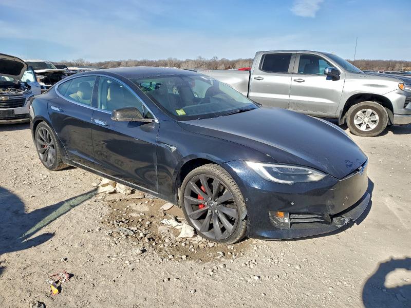 Photo 4 from auction – 2017 TESLA MODEL S with VIN 5YJSA1E4XHF200789