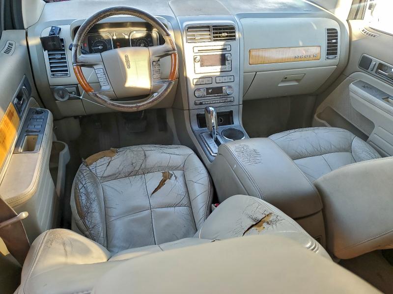 Photo 8 from auction – 2007 LINCOLN MKX with VIN 2LMDU68C17BJ30434