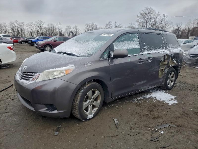 TOYOTA SIENNA LE 2015 with VIN 5TDKK3DC6FS567229 - Photo from auction