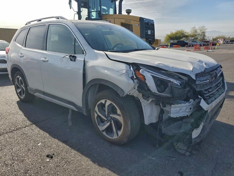 Photo 4 from auction – 2023 SUBARU FORESTER T with VIN JF2SKARC0PH480124