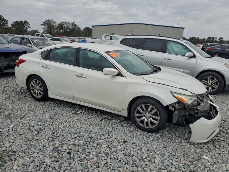 Photo 4 from auction – 2016 NISSAN ALTIMA 2.5 with VIN 1N4AL3AP3GN341887